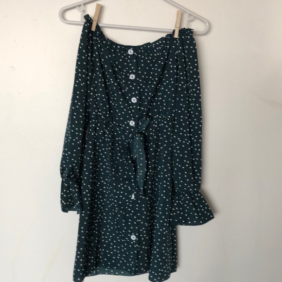 ❌SOLD❌Off Shoulder Green Dress - Picture 8 of 9